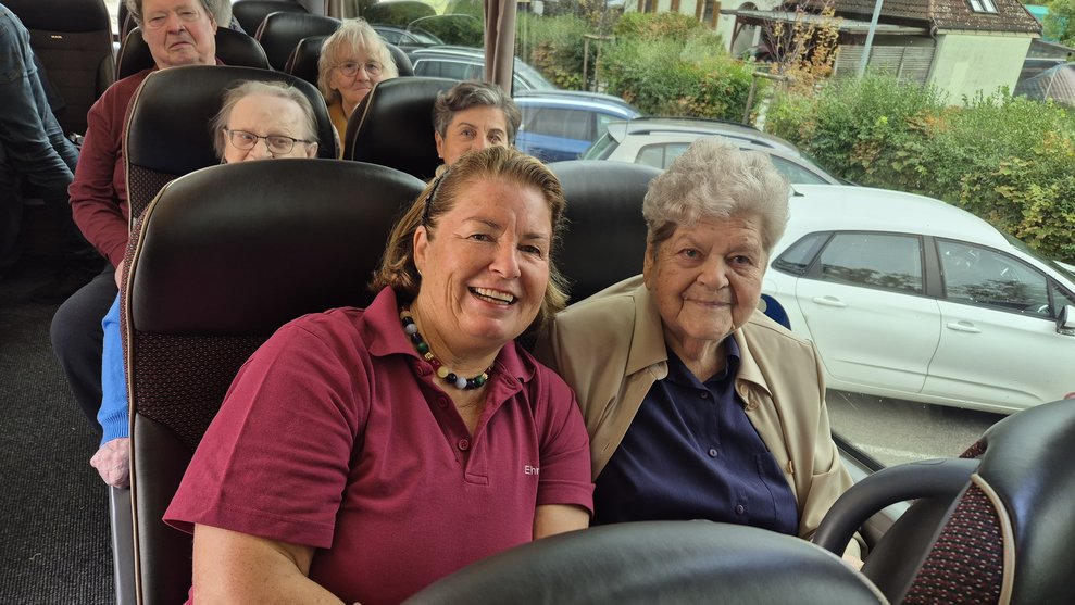 Leute im Bus