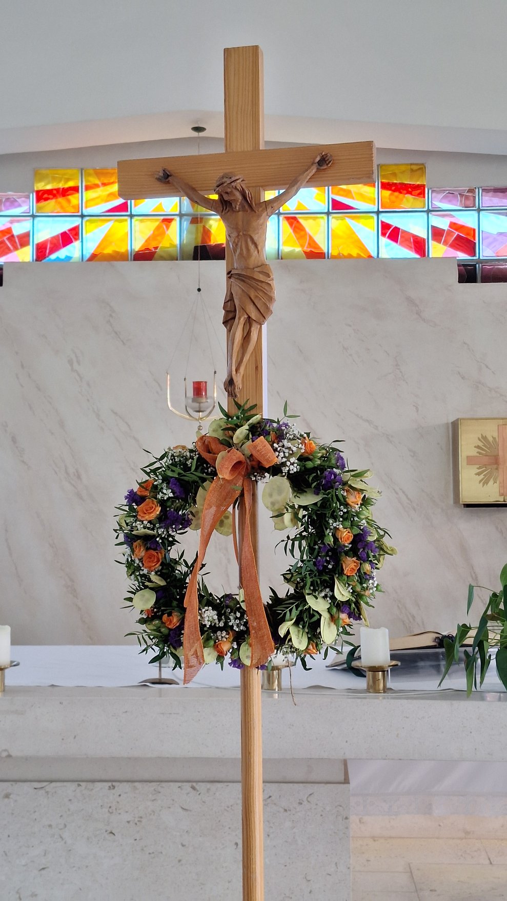 Kreuz mit Kranz