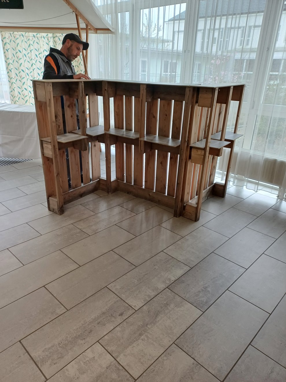 Stand wird aufgebaut.