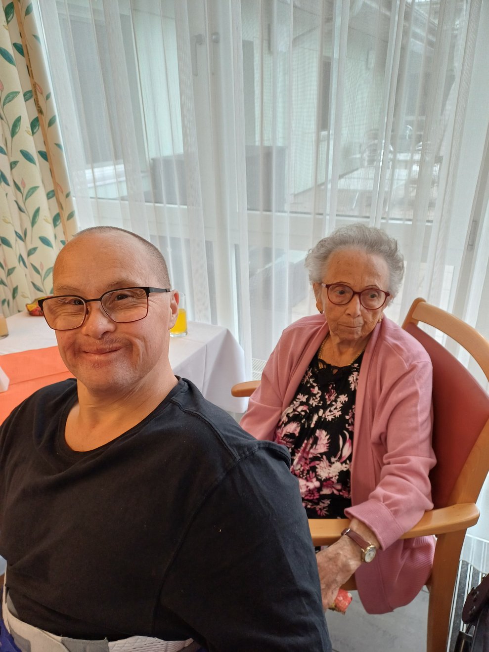 Sohn und Mutter