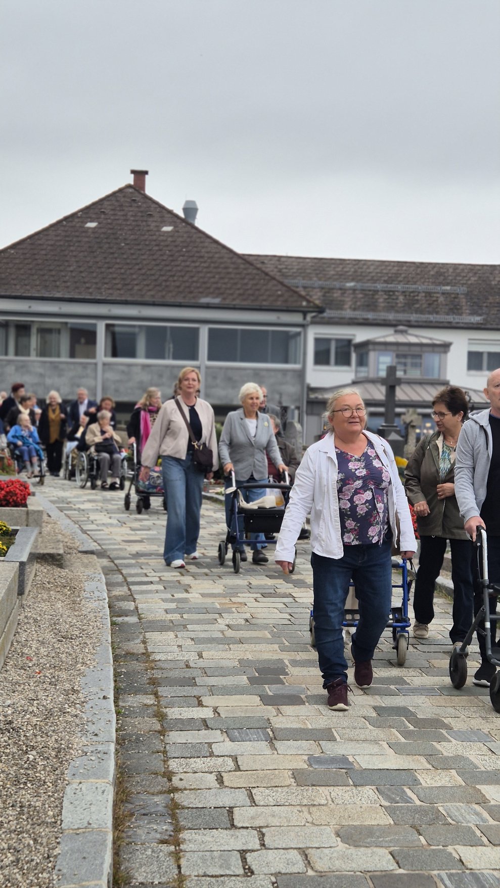 gehende Menschen
