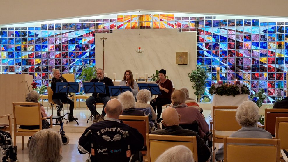 Band Woodblower und Zuschauer