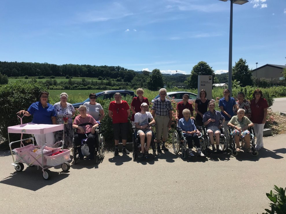 BewohnerInnen und BetreuerInnen.