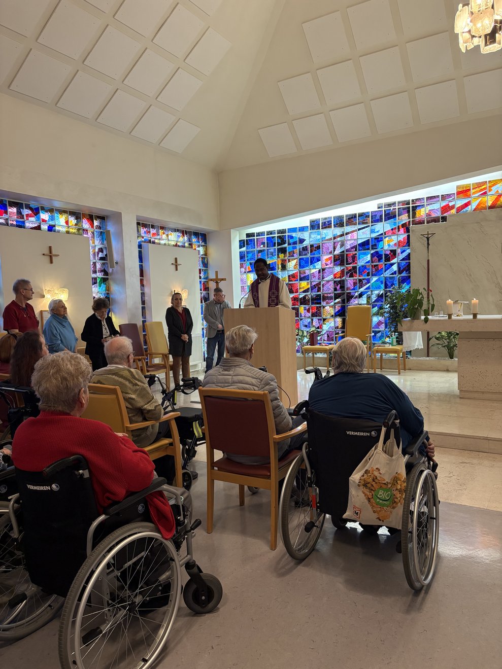 Abbé Felix und Bewohner