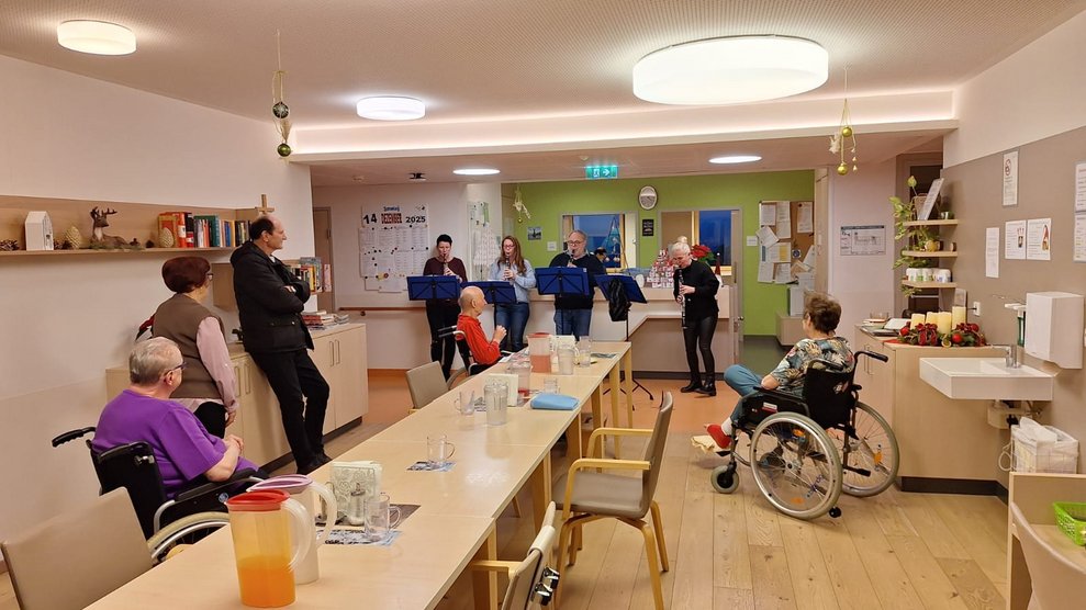 Band Woodblower und Zuschauer