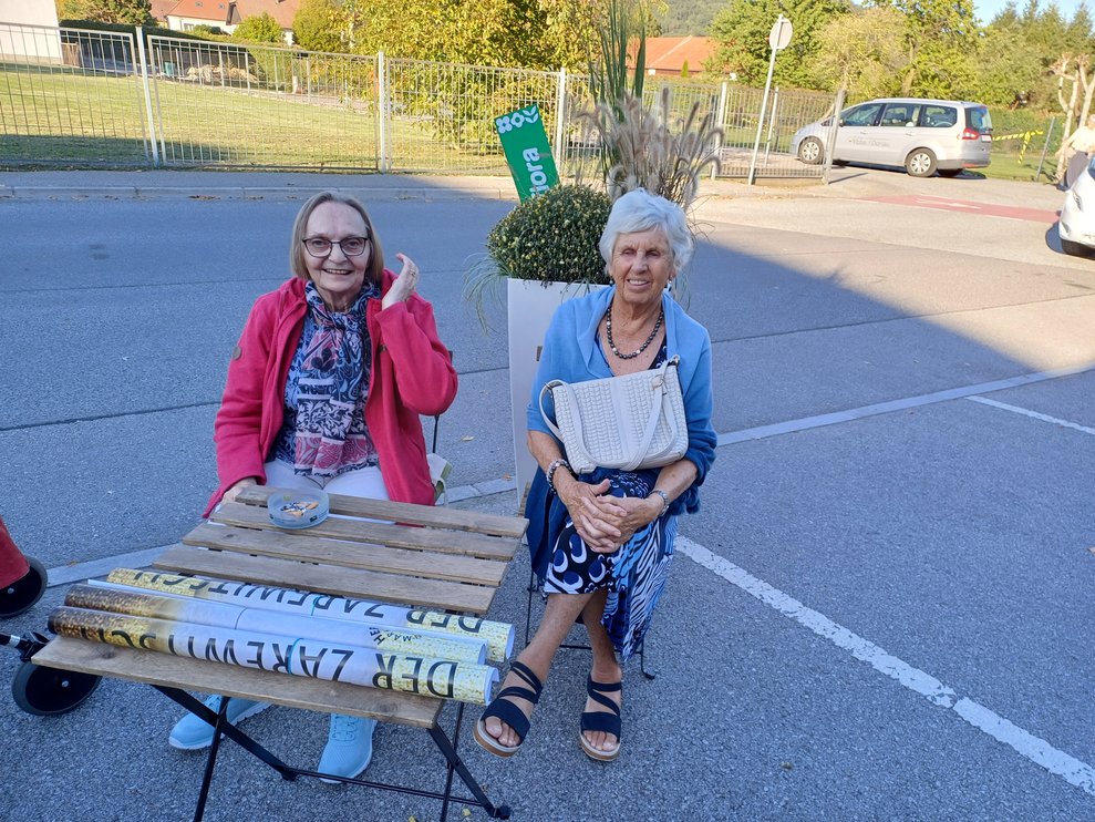 2 Frauen
