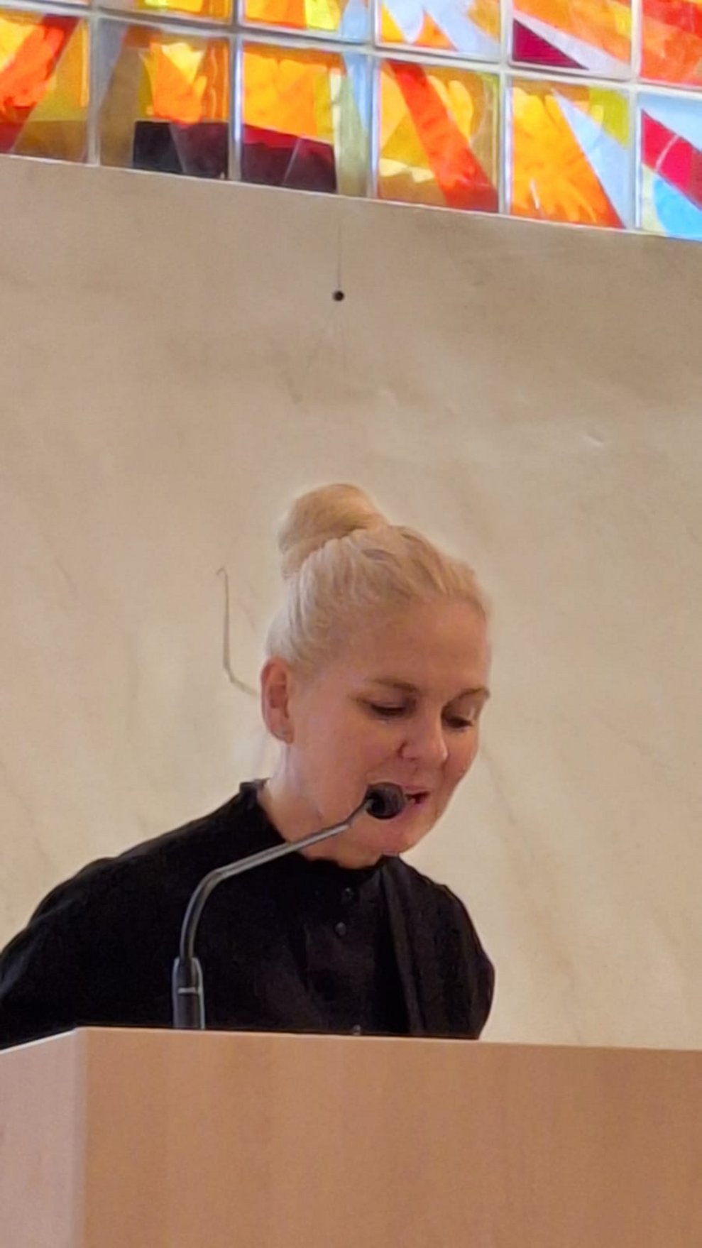 Eine Frau die vorliest